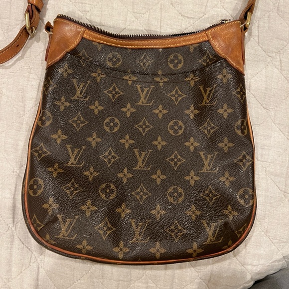 Louis Vuitton Odeon crossbody bag 100% authentic - Picture 2 of 11
